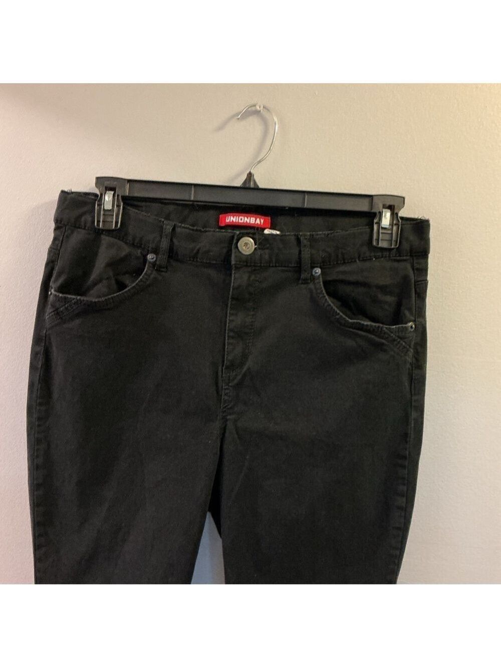 Unionbay black 5 pocket skinny jeans
Woman’s Juniors size 17 - Picture 9 of 13